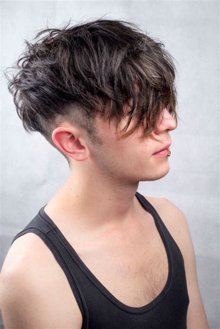 17 Messy Undercut Hairstyles for Men [2024 Style Guide]