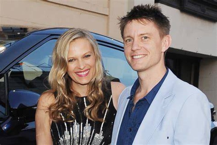 8 Facts About Kristopher Gifford Vinessa Shaw's Husband and Graphics Designer
