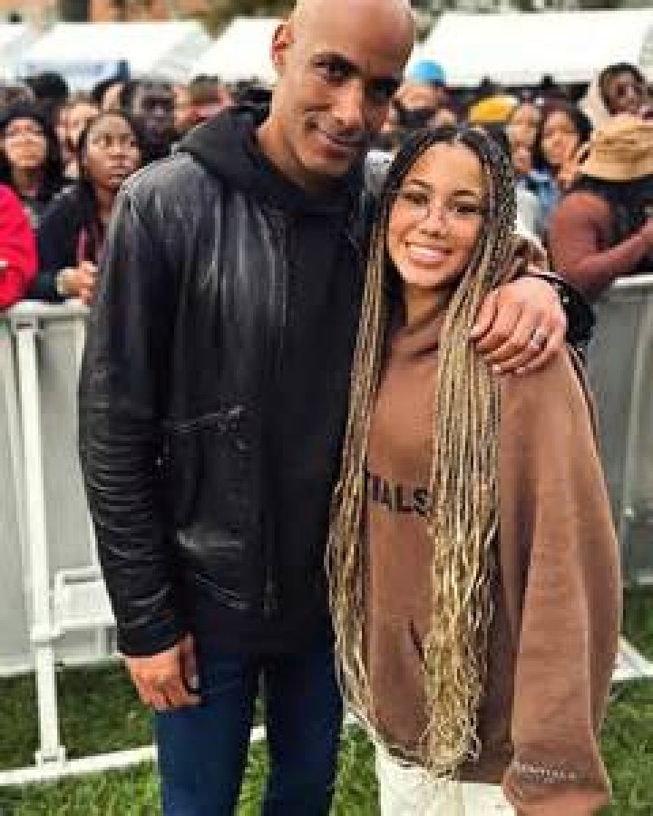 A fan noted Sophie Kodjoe's similarities with the Mona Lisa painting. | Source: