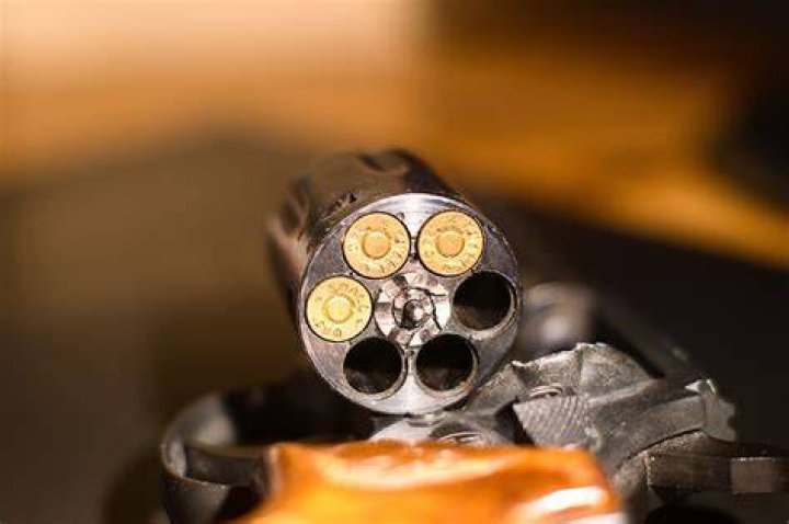 A handgun revolver | Source: Pixabay