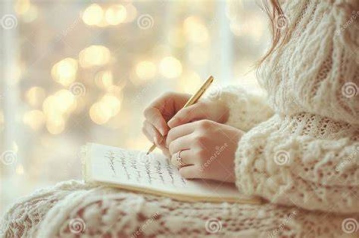 A loving mother writes a beautiful letter to her daughter l Image: Pixabay