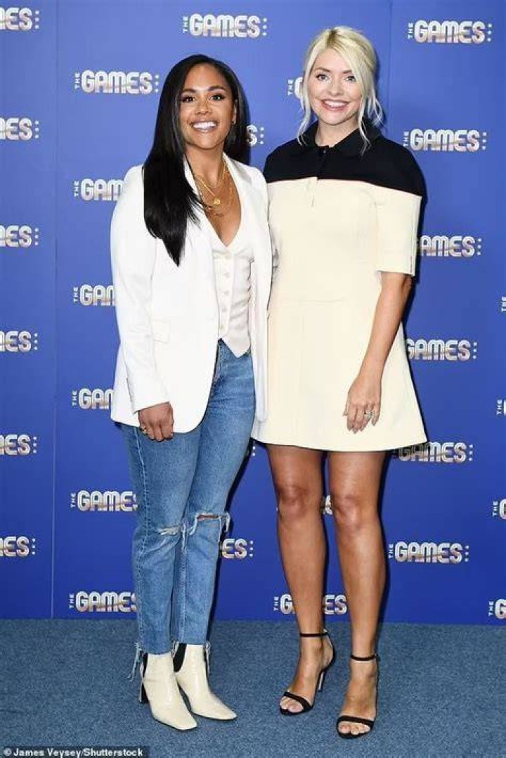 Alex Scott, Holly Willoughby and Davina McCall pose together as Garnier ambassadors
