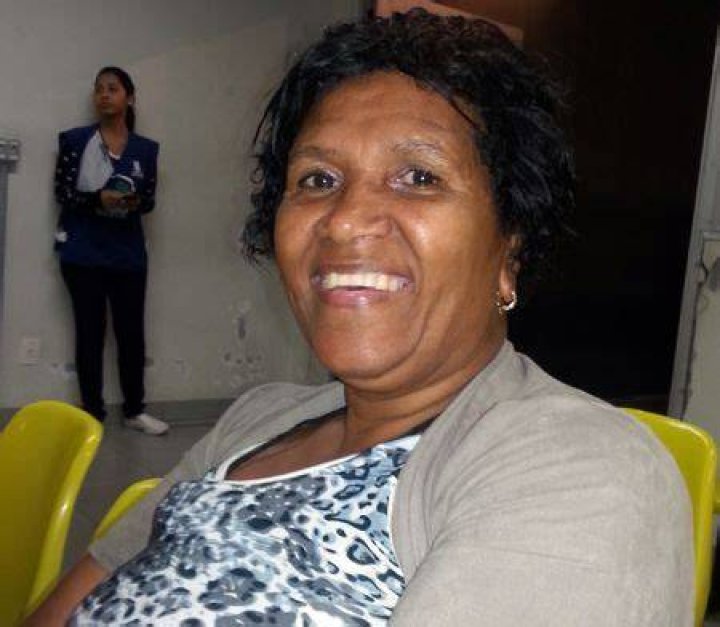 Angela Maria da Silva celebrates New Years with her daughter in law by her side Isabelle da Silva and other family members