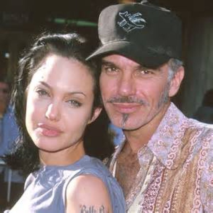 Angelina Jolie and Billy Bob Thonton kiss