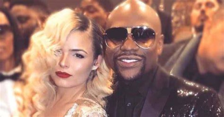 Anna Monroe works as lead dancer at Floyd Mayweather's Las Vegas club Girl Collection