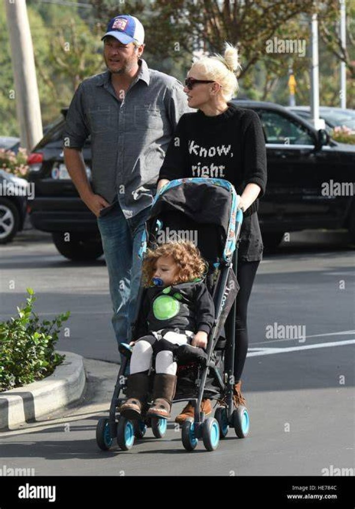 Apollo Rossdale and Blake Shelton attend the Hollywood Walk of Fame Star Ceremony Honoring Gwen Stefani in Hollywood, California, on October 19, 2023. | Source: Getty Images