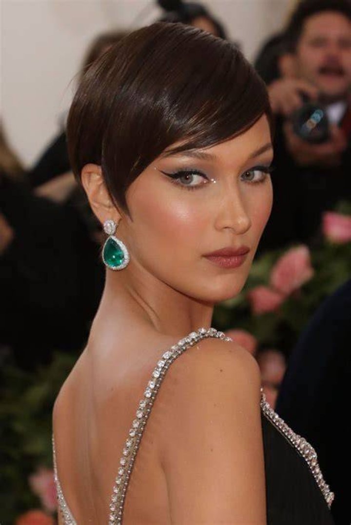 Bella Hadid with a pixie haircut 