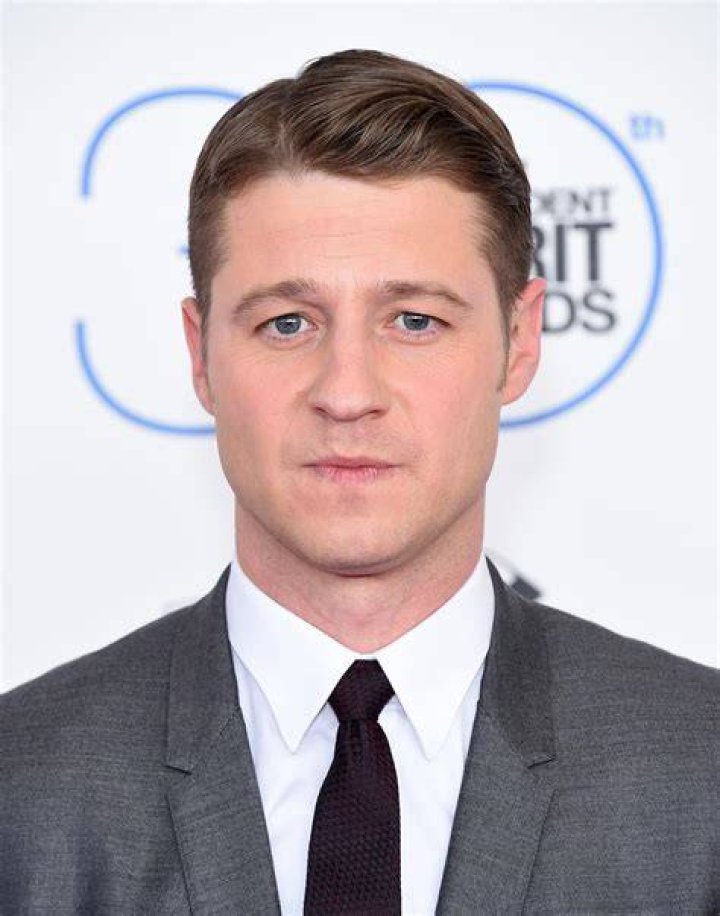 Benjamin McKenzie arrives ate Film Independent Spirit Awards Celeb Donut