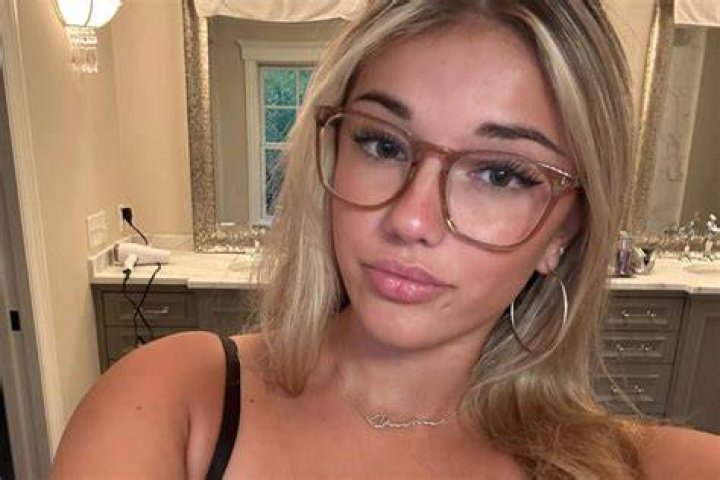 Breckie Hill Nude OnlyFans & Sexy (10 Photos) FamedOnes Nude, Hacked & Leaked Celebrities!