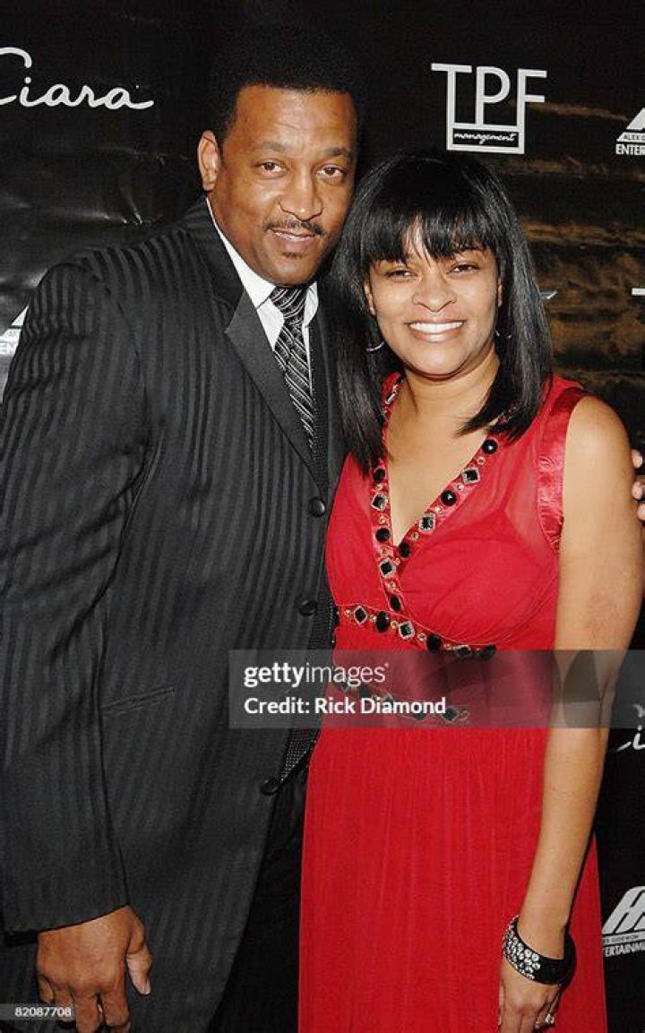 Carlton Harris and Jackie Harris arrive on The Red Carpet for Ciara's 22nd Birthday Tour at The Velvet Room, Atlanta Georgia on October 28, 2007 | Source: Getty Images