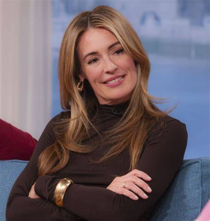 Cat Deeley's ab-burning yoga workout she's done for over 20 years - watch