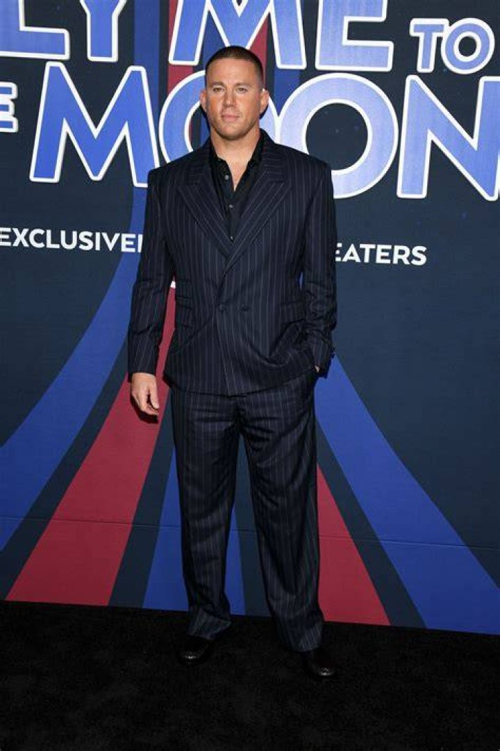 Channing Tatum in a suit and bow tie at the 2023 Vanity Fair Oscar Party 