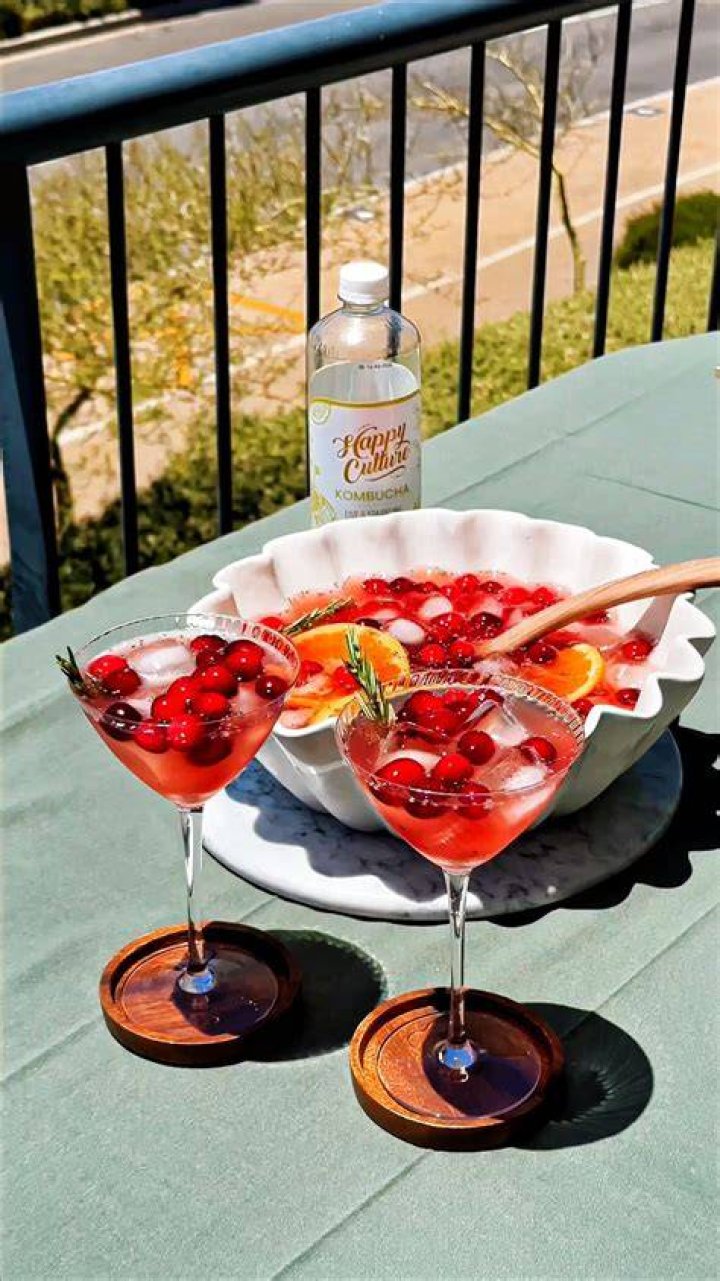 Cheers:&nbsp;Make It Nice and Boozy is Medley's 60-minute Online Experience to be held live on Friday, August 27 at 4:00 PM EDT