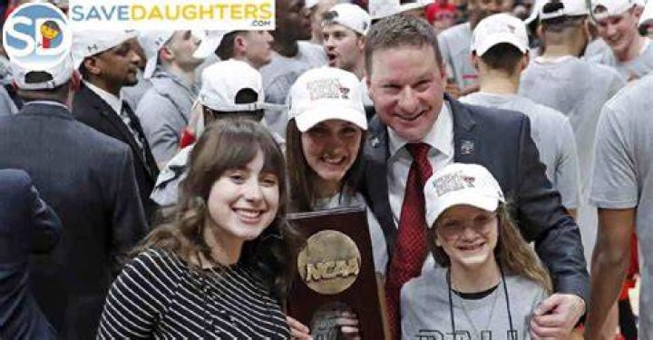 Chris Beard Daughters: Age Gap, Ohio Coach Has 3 Kids With Wife Leslie Beard - Family & Net Worth 2022: Is He Rich?