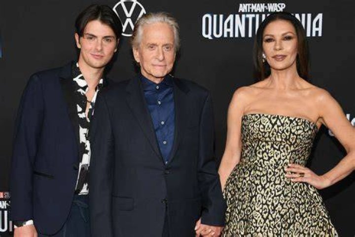  Dylan Michael Douglas, Catherine Zeta-Jones and Carys Zeta Douglas