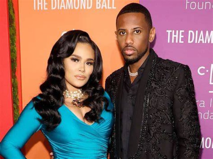  Fabolous and girlfriend Emily Bustamante introduce their newborn daughter, Journey Isabella to the world (photo)