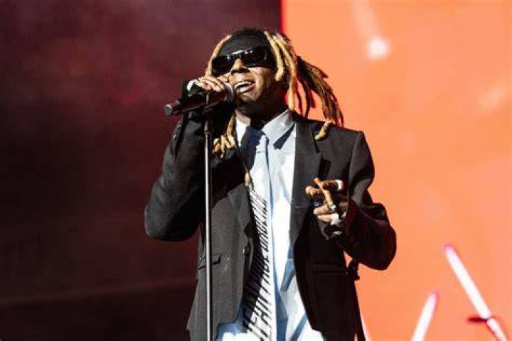 Fact Check: Has Lil Wayne Done Face Lift Surgery?