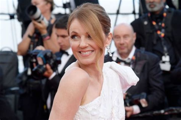 Geri Halliwell-Horner resembles a bride in striking lacy gown - video