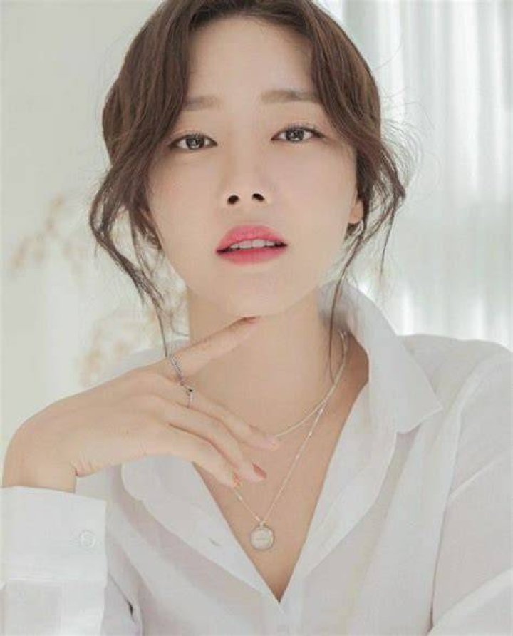 Go Woori turns fulltime actress Koogle TV Actresses, Beauty, Hottest female celebrities