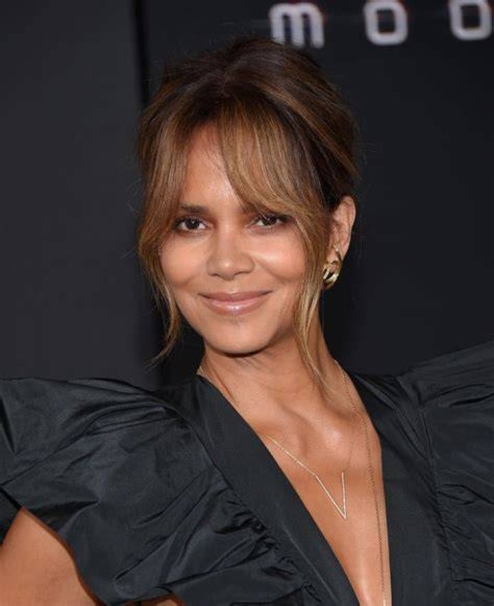Halle Berry doubles down on Drake saga