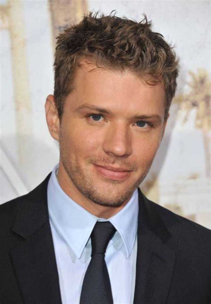 How Actor Ryan Phillippe Is Making Waves in the Fitness World