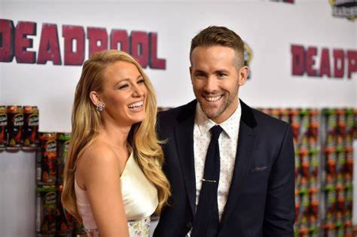 How did Ryan Reynolds Meet Blake Lively? Celebrity.fm 1 Official Stars, Business & People