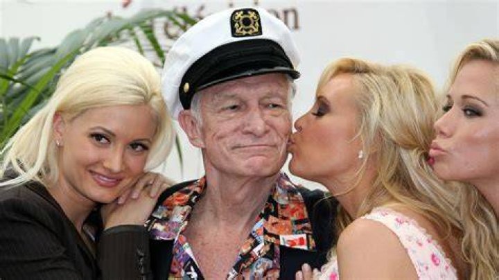 Hugh Hefner and Playboy Playmates in Los Angeles on February 21, 2001 | Source: Getty Images