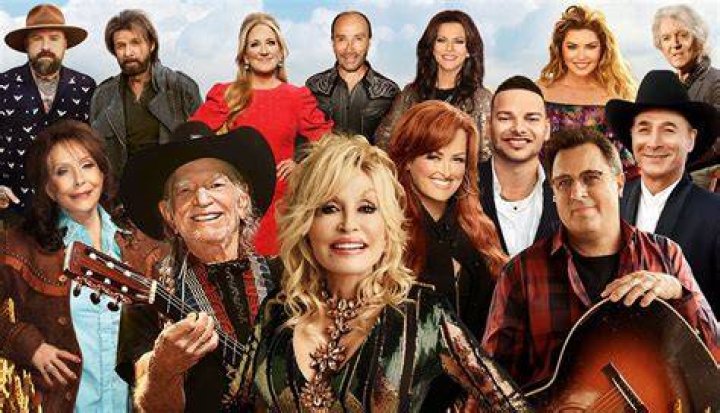 Inside country music singers' jaw-dropping homes: Carrie Underwood, Miranda Lambert, Dolly Parton + more