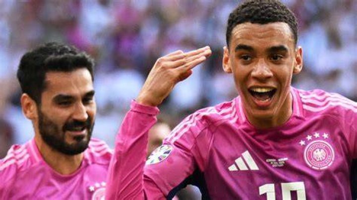 Jamal Musiala on his Impressive Season with Bayern Munich, World Cup Experience, and Swabian