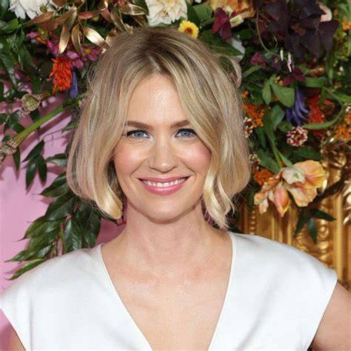 January Jones unveils fresh new look