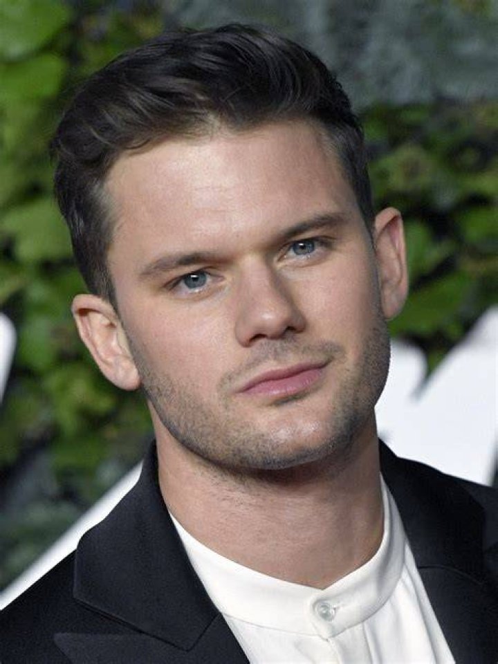 Jeremy Irvine in This Is Christmas (2022)