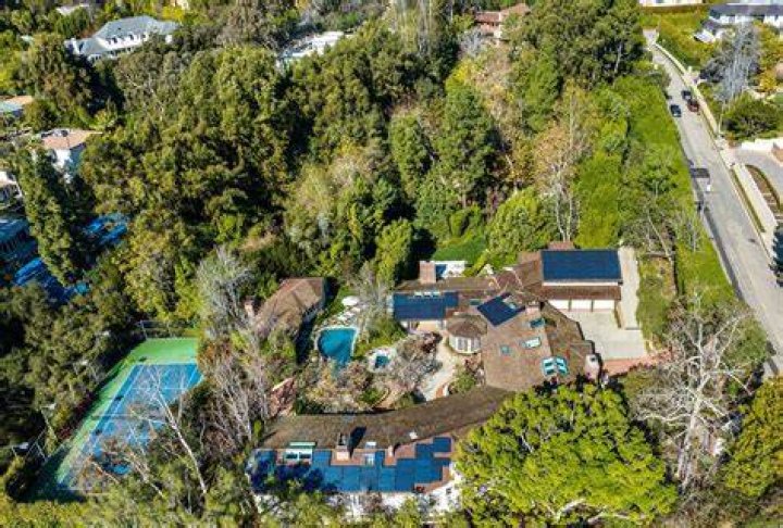 Jim Carrey lists $26.5m mansion with museum bathroom and waterfall swimming pool &ndash; take a tour