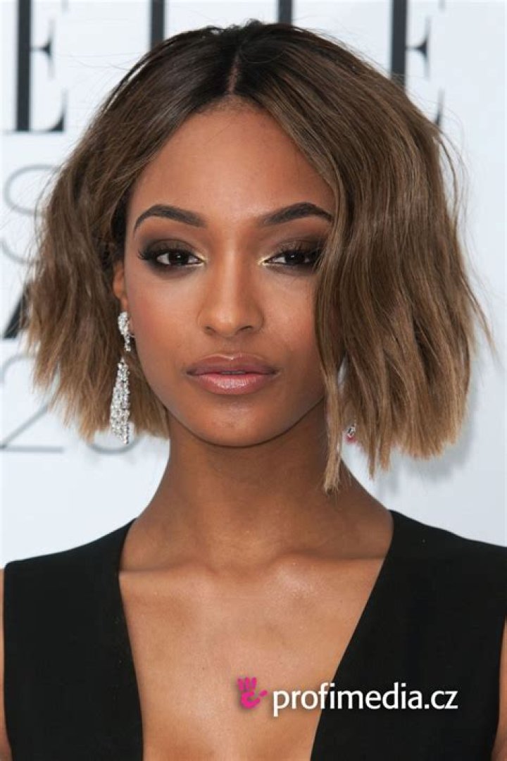 Jourdan Dunn with her hair in a curved bob 
