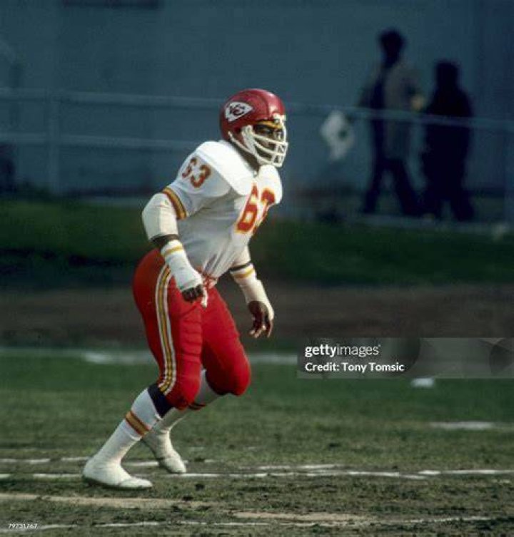 Kansas City Chiefs linebacker Willie Gay is jealous he didn't get a present from his quarterback