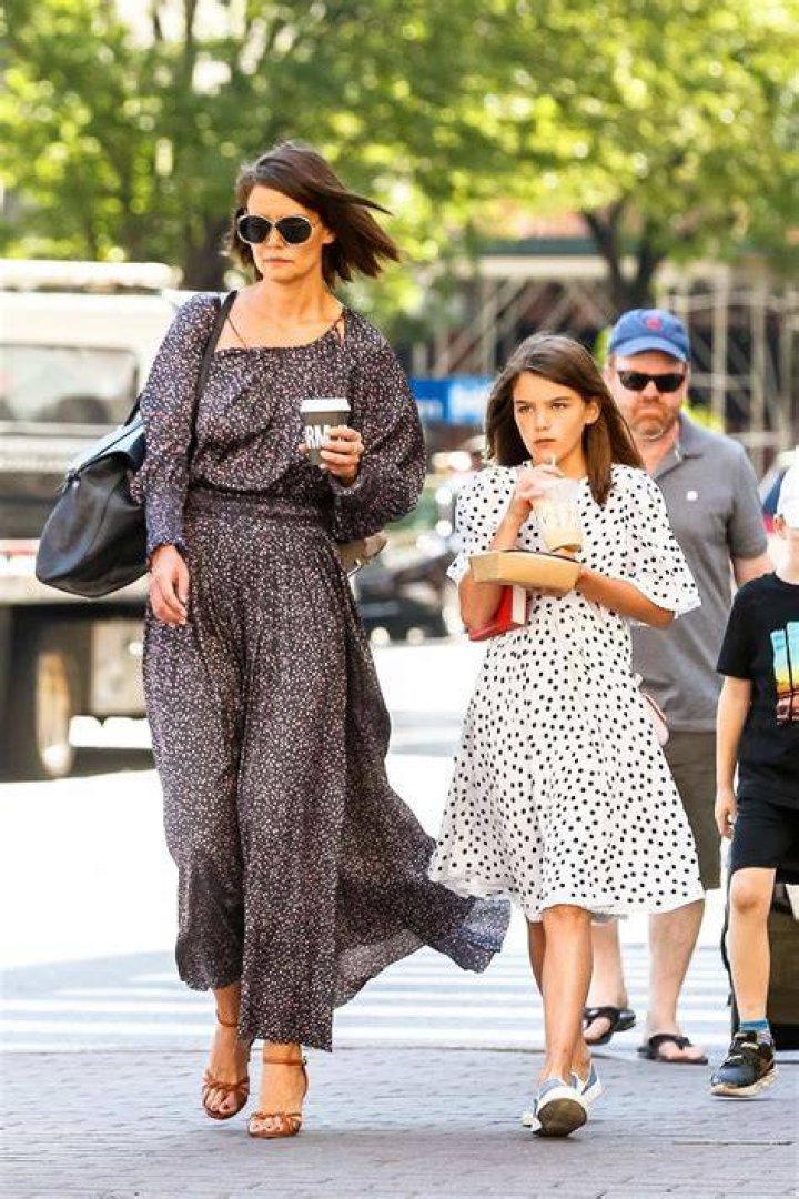 katie holmes with daughter suri cruise