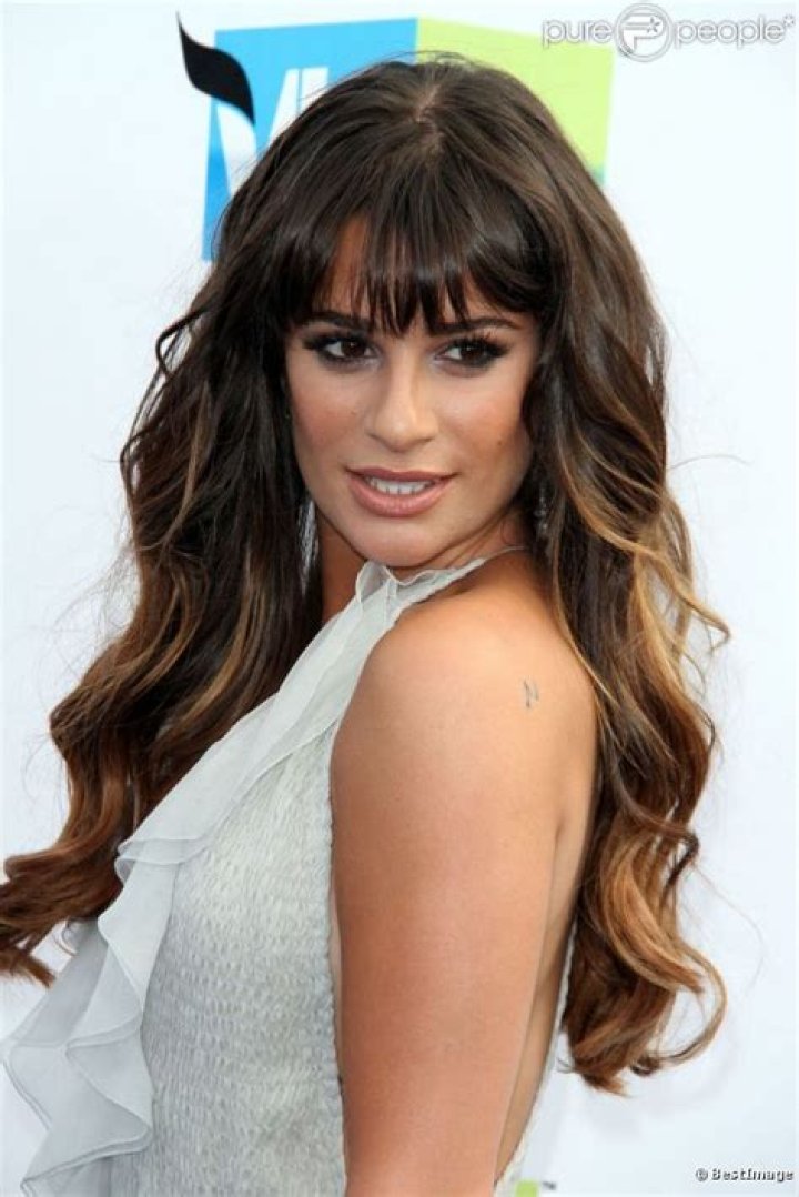 Lea Michele wearing her long bob with the ends smoothed inwards 