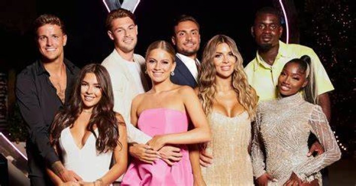 Love Island 2022: TWO new bombshells enter TONIGHT after Gemma & Davide couple up