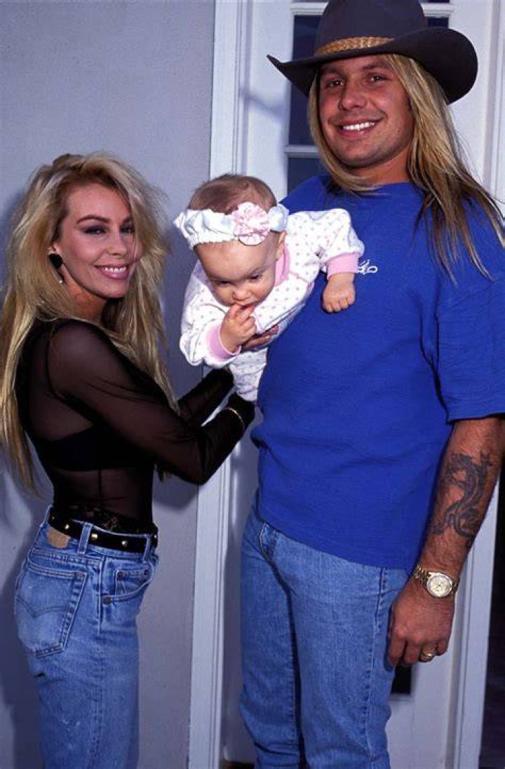 (L-R) Sharise Ruddell, Skylar Lynnae Neil & Vince Neil are pictured on Novemeber 9, 1991, in Northridge, California. | Source: Getty Images
