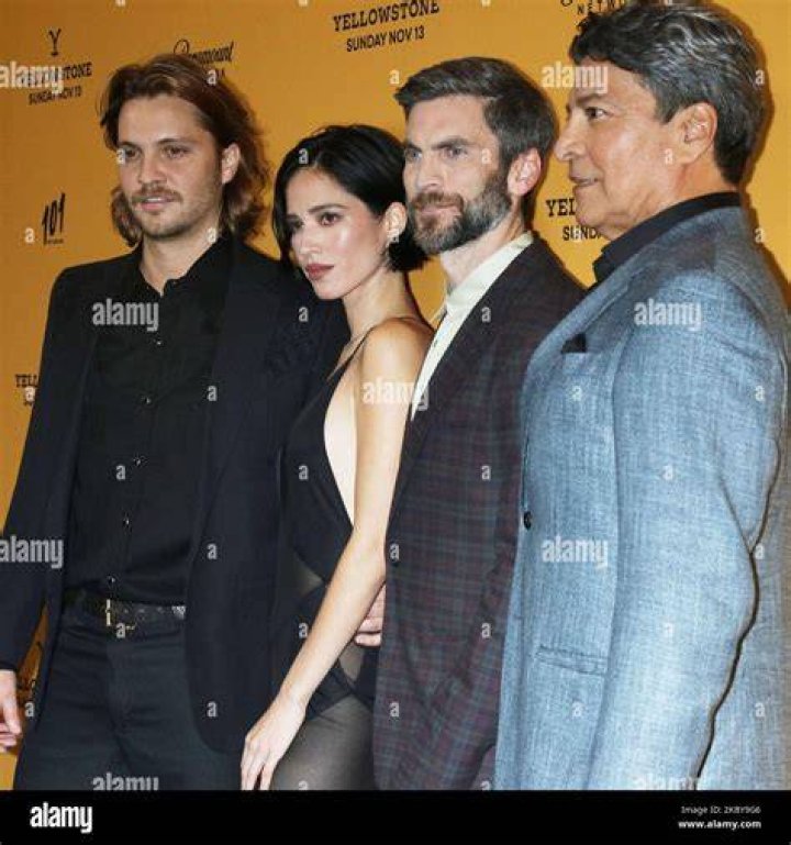 (L-R) Wes Bentley, Gil Birmingham, Kelly Reilly, Kevin Costner, Cole Hauser, Kelsey Asbille and Luke Grimes 