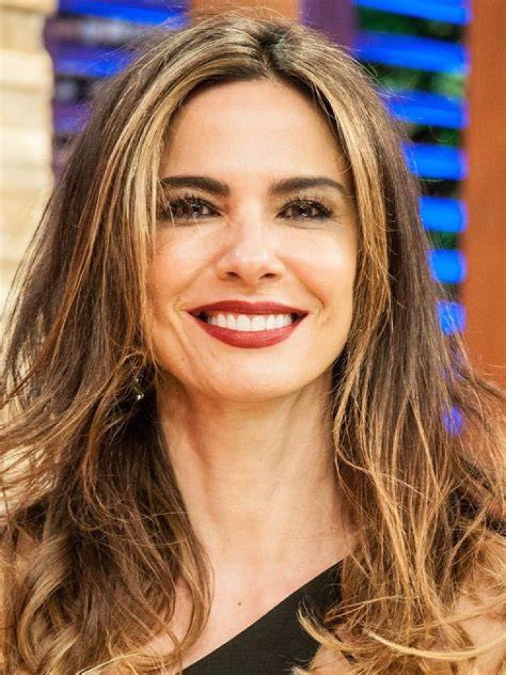 Luciana Gimenez Biography, Height & Life Story Super Stars Bio