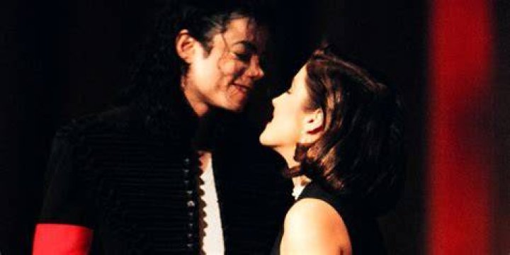Michael shared a passionate kiss with singer Snoh Aalegra in her music video