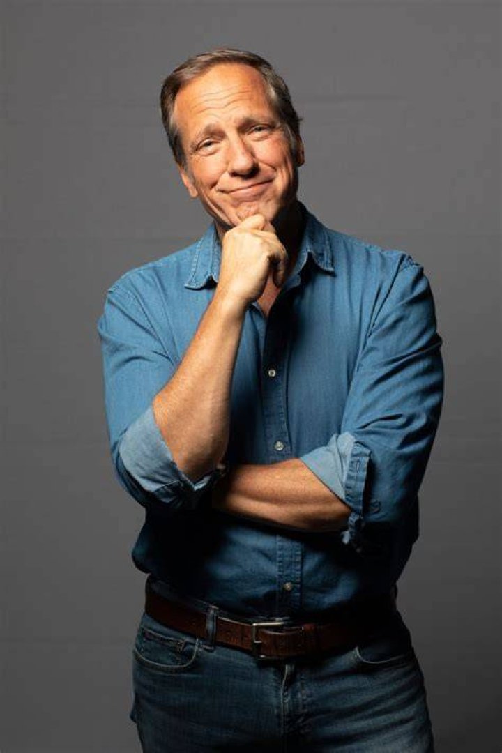 Mike Rowe discusses "Returning the Favor" with the Build Series at Build Studio in New York City on February 05, 2019 | Source: Getty Images