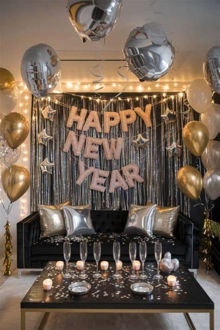 nye decorations instant camera