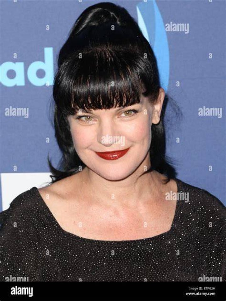 Pauley Perrette attend the Los Angeles LGBT Center's An Evening With Women on May 21, 2016, in Los Angeles, California. | Source: Getty Images.