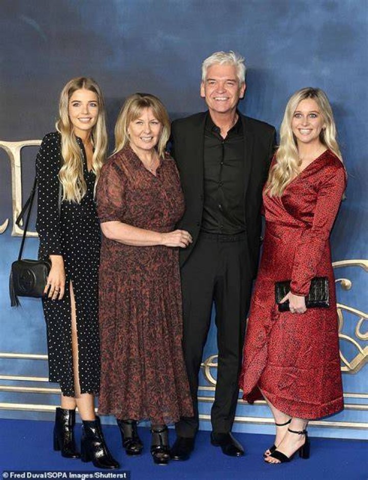 phillip schofield and wife