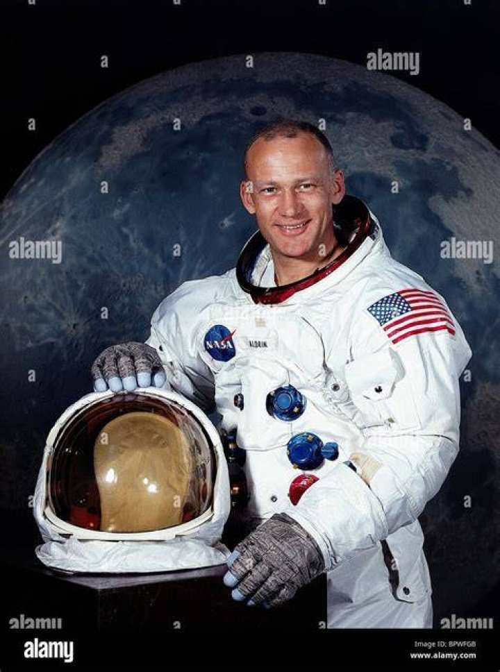 PHOTO:Apollo 11 astronaut Buzz Aldrin, speaks on the campus of Massachusetts Institute of Technology, Oct.22, 2014,in Cambridge, Mass.