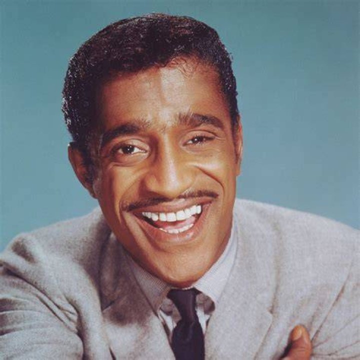 Picture of Sammy Davis Jr, Loray White and Kim Novak | Photo: Getty Images