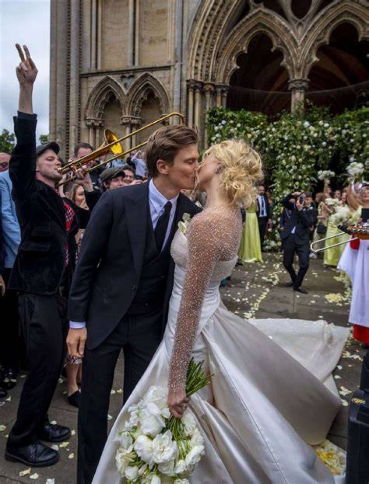pixie lott wedding