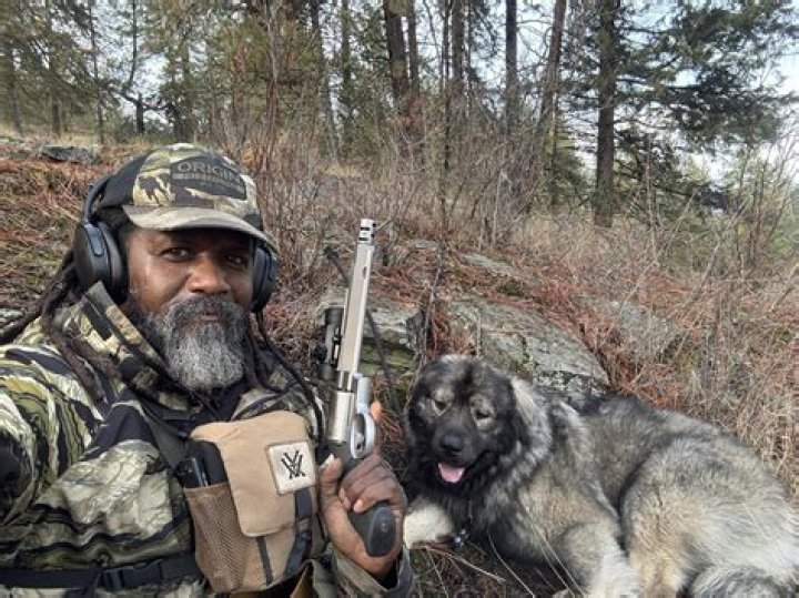 Ray Livingston Called To The Wild: (Mud Sweat And Beards Cast) Bio, Wiki, Career, Wife, & Age