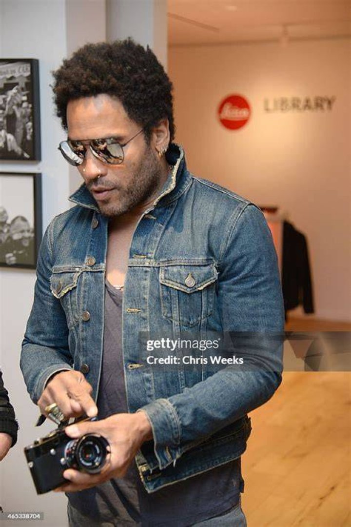 Recording artist Lenny Kravitz (L) and actress Nicole Kidman pose in the green room during the Hollywood Film Awards on November 6, 2016 in West Hollywood, California.